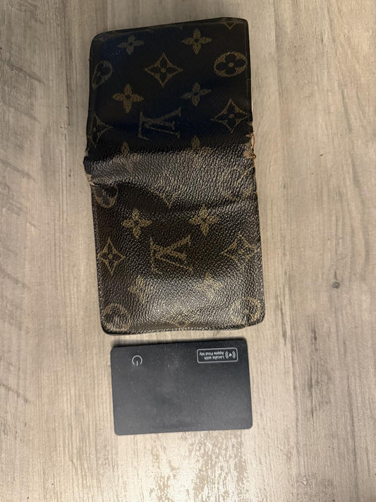 My Dad Has Lost Eleven Wallets in Thirty Years. This Year I Finally Out-Smarted Him.
